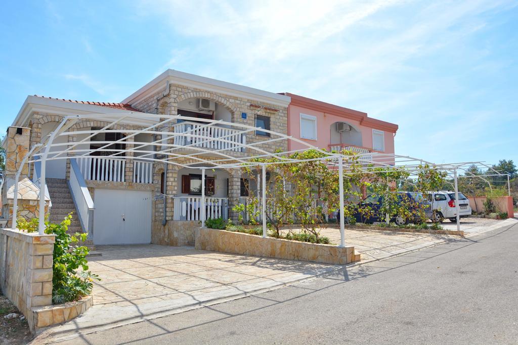 Apartments Sandra Вир Экстерьер фото